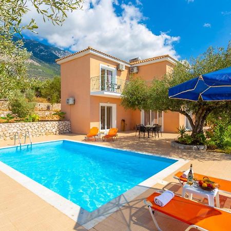 Villa Eri Lourdata  Ngoại thất bức ảnh