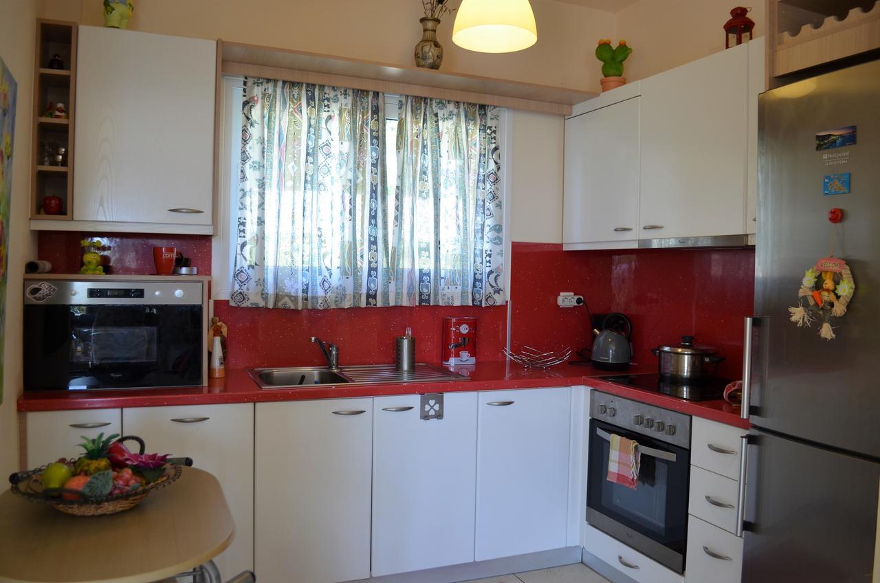 Villa Eri Lourdata  Ngoại thất bức ảnh