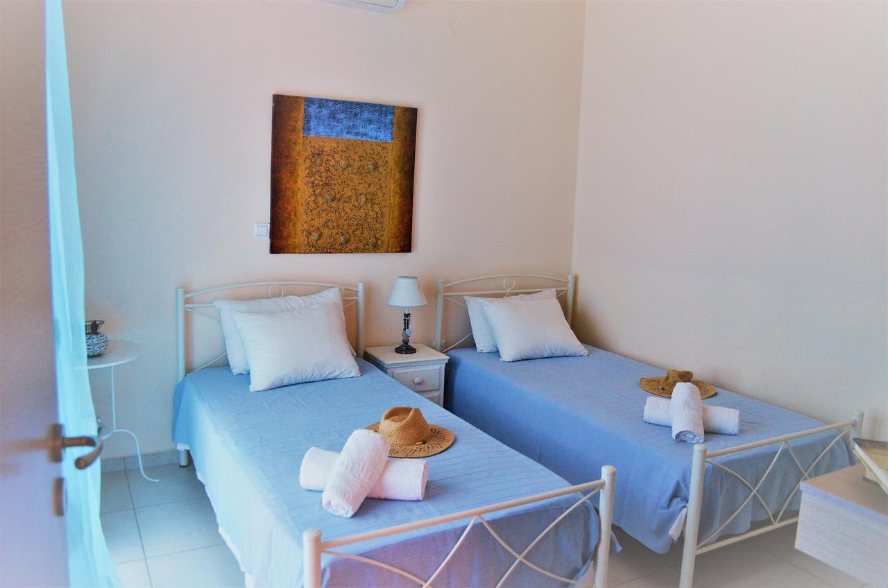 Villa Eri Lourdata  Ngoại thất bức ảnh